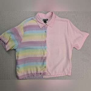 Hot Topic Pastel Rainbow Striped Split Boxy Girls Crop Woven Button Up Size L